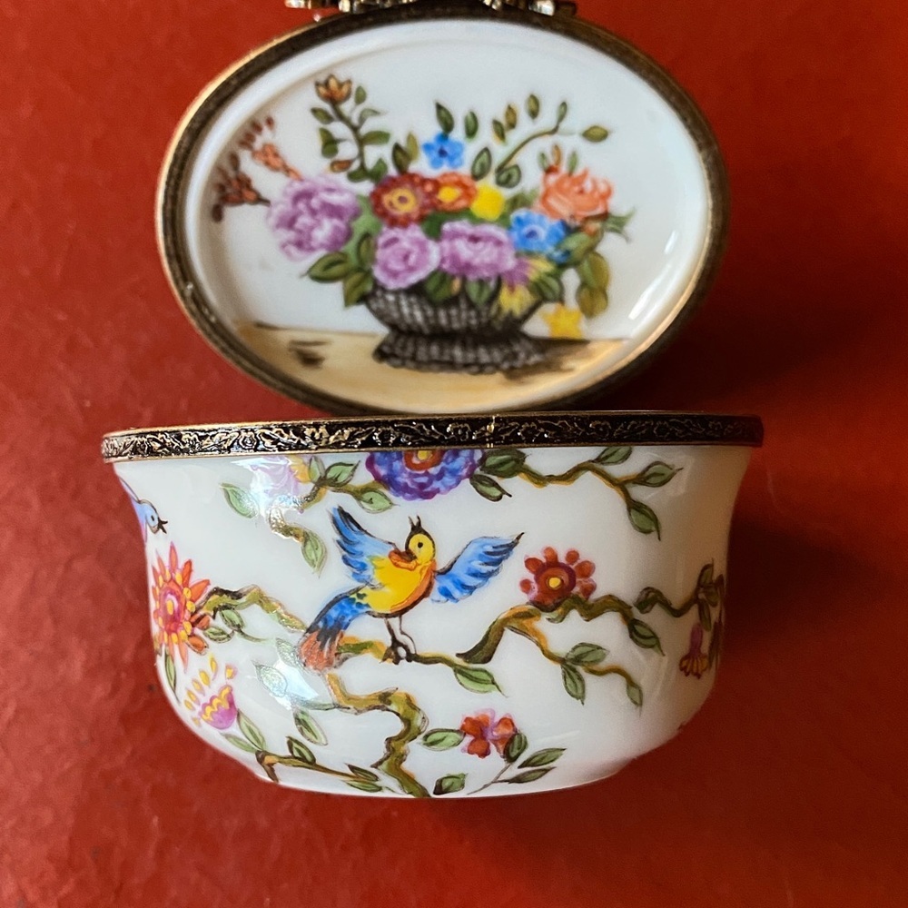 Pate De Limoges Trinket Box France Floral  Porcelain Hinged Lid Miniature - Picture 4 of 7